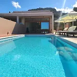 Luxury Mikaela Villa