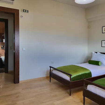 Luxury Mikaela 헐소니소스