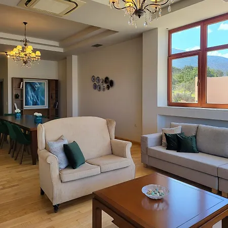 Luxury Mikaela Villa