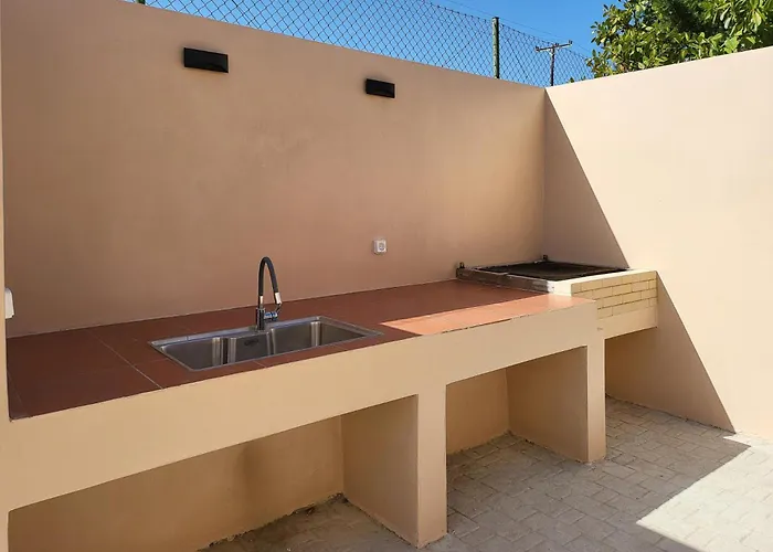 Luxury Mikaela Vilă *