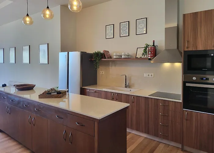 Luxury Mikaela Villa *