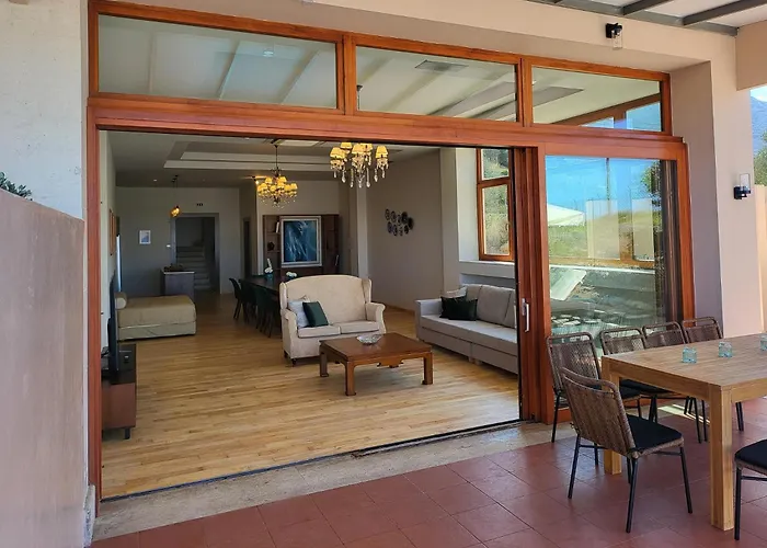 Luxury Mikaela Villa